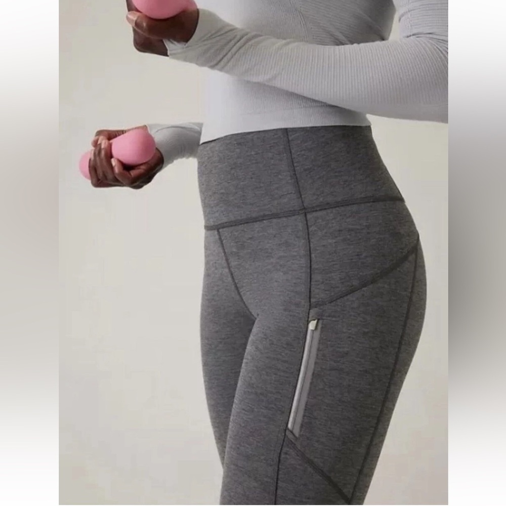 Athleta Rainier Heather Tight Grey Heather Legging Zip Up Pockets Reflective NWT - Picture 4 of 16